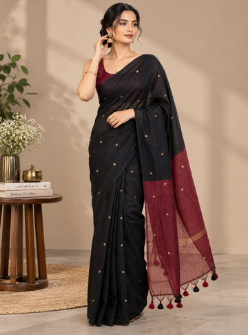 120 Count Mul Cotton Saree _ Black with Maroon Colour with Ghunia Work