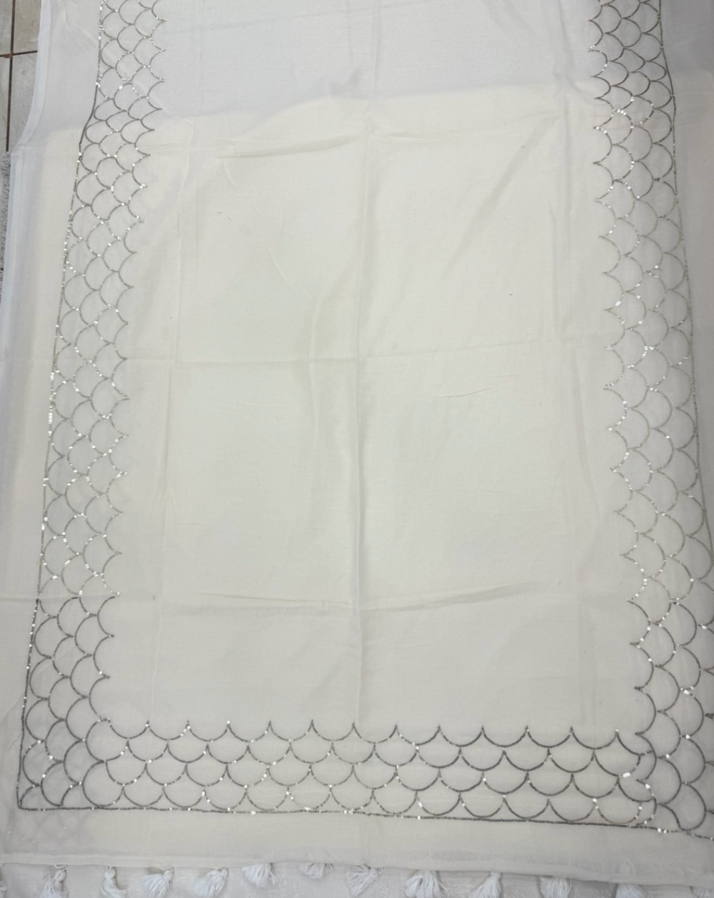 Premium 120 Count Mul Cotton Saree – White with Silver Scallop Border